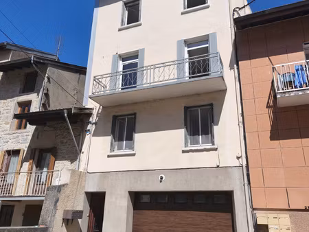 immeuble avec 2 appartements et garage