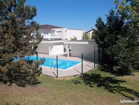 appartement t2 meublé 42 m² — balcon  parking  piscine | pessac 33600