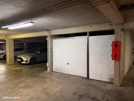 parking box fermé et couvert st medard hyper centre