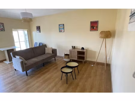 location appartement  m² t-1 à castelnaudary  595 €