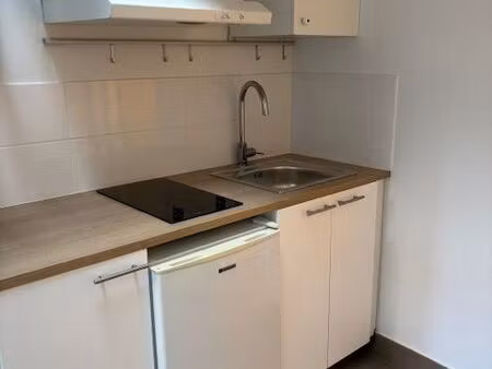 studio etudiant(e) - secteur barrière saint genès)