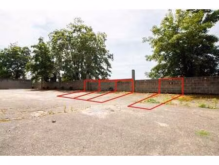 lot de 7 emplacement de parking