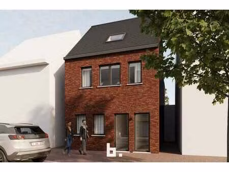 maison moderne à plusieurs logements avec un jardin très sp
