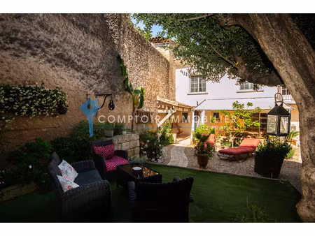belle maison de ville familiale avec jardin et garage