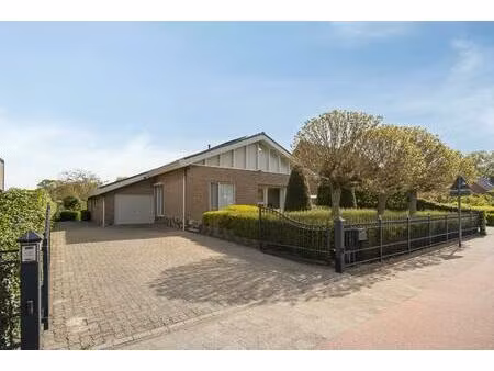 huis met prachtig zicht achteraan te koop in wuustwezel!