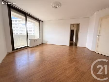 appartement 4 pièces 77 m²