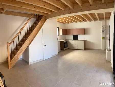 t3 duplex + cour + clim + parking – neuf – 56 m²