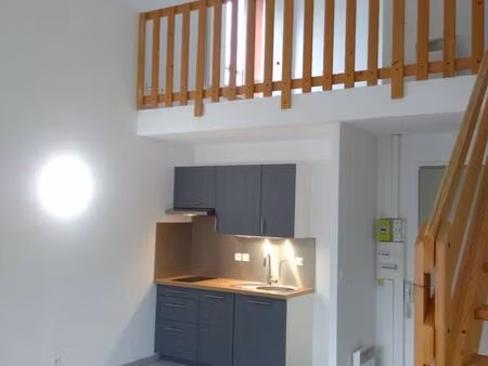 t1bis duplex petite res. excellent état  prox facs