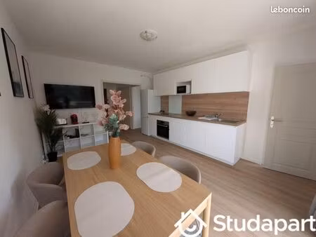 chambre 1 pièce 11 m²
