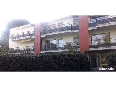 55m2  au bouscat. calme. balcon