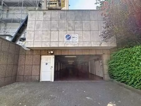 garage box fermé et sécurisé - monte carlo