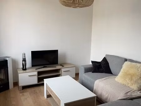 agréable petite maison de ville  proche bordeaux