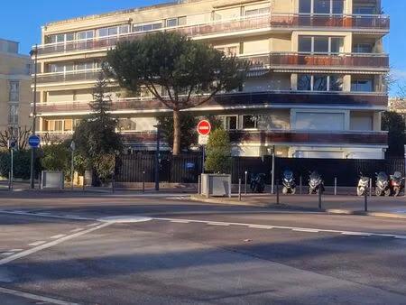 appartement de valeur sûre face au bois de vincennes