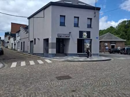 très bel emplacement commercial ou de bureau