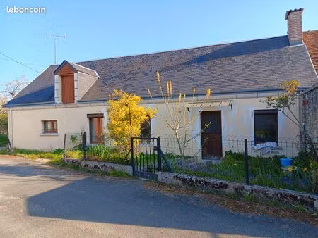 entre montrichard et contres - maison restaurée