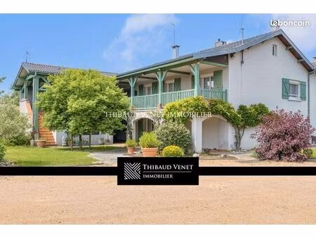 propriété 9 pièces 342 m²