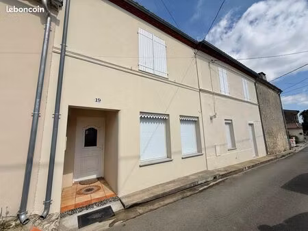 location maison paillet