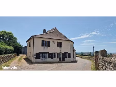 propriété 5 pièces 149 m²