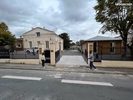salle de consultation / pole médical de 13 praticiens / bordeaux sud