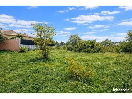 terrain constructible de 2000 m2