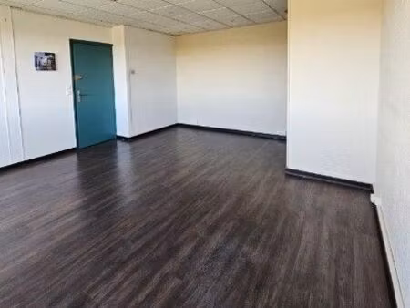 bureau ou cabinet merignac capeyron