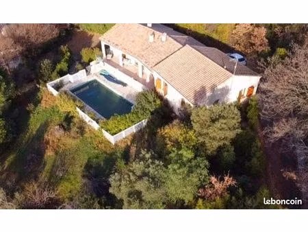 villa 6 pièces 140 m²