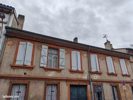 immeuble 3 pièces 240 m²