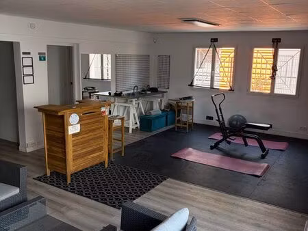 local professionnel sur merignac