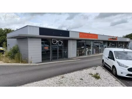 local professionnel / commercial 120 m² à fargues-saint-hilaire  idéal cabinet  bureaux  s