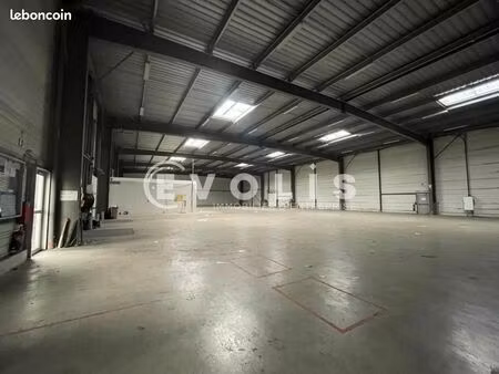 local logistique 6 224 m²