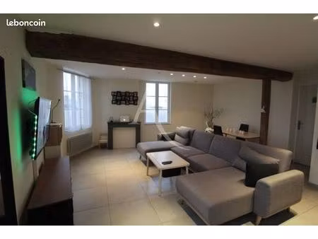appartement 3 pièces 82 m²