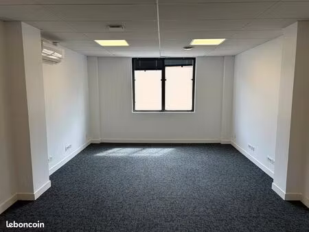 bureaux 154 m²