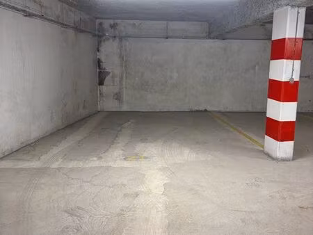 grande place de parking – gare de clamart