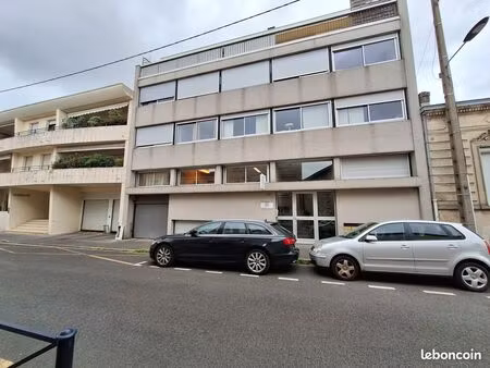 local professionnel / bureaux