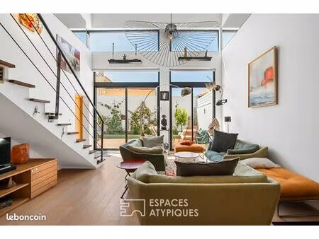 loft/atelier/surface 5 pièces 142 m²