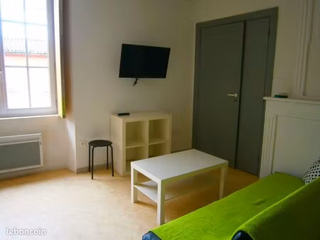 studio meuble toutes charges comprises