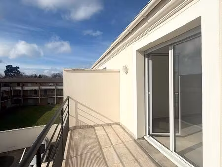 studio mitry-mory avec terrasse