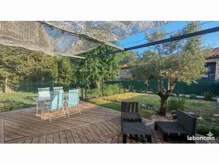 maison récente dans beau village proche de montpellier