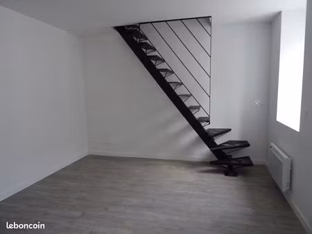 nay centre appartement t2 en duplex de 52m²