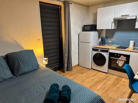 studio cosy meublé et équipé avec terrasse tout compris