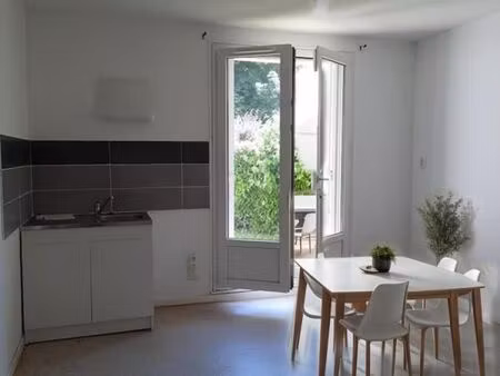 studio 1 pièce 27 m²