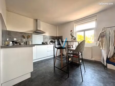 studio 1 pièce 29 m²