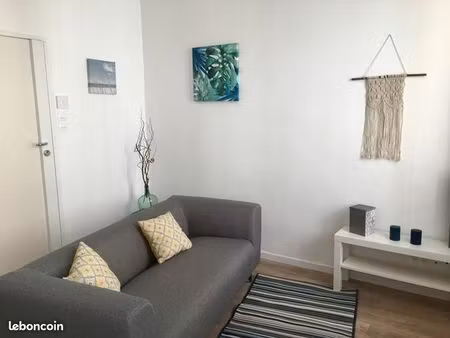 t2 meublé- rue ste cécile - 13005 mrs - baille/timone