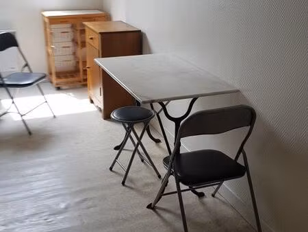 studio meuble a 100m du lycee agricole