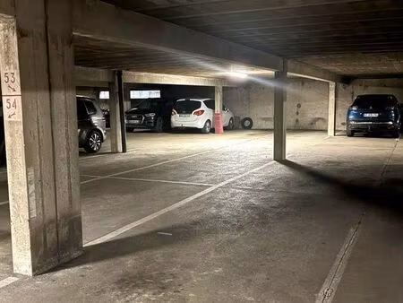parking 1 pièce 13 m²