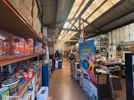local de 250 m2 quartier bac