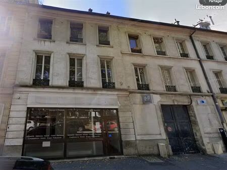 hôtel particulier 20 pièces 1055 m²