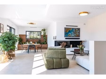 mas 5 pièces 120 m²
