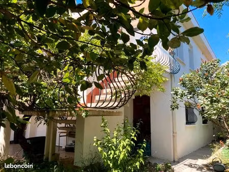 maison 9 pièces 212 m2
