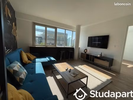 chambre 1 pièce 11 m²